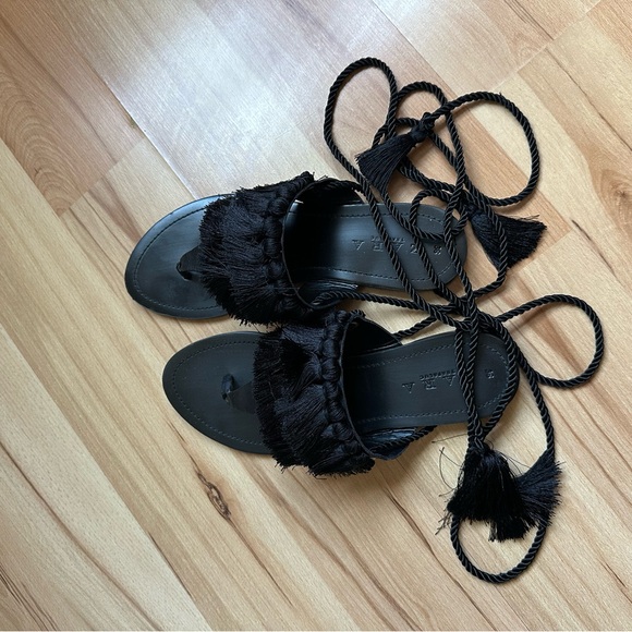 Zara black wrap up leather sandals, flat shoes - Picture 3 of 5